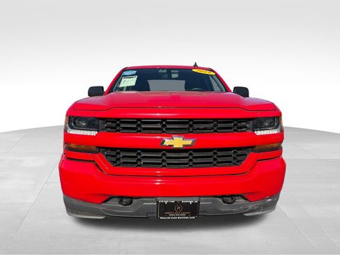 Used 2019 Chevrolet Silverado 1500 Custom w/ Custom Convenience Package AWD/4WD image 10