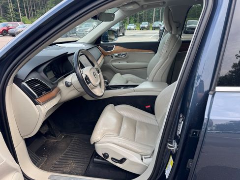 Used 2018 Volvo XC90 T6 Inscription w/ Convenience Package AWD/4WD image 10