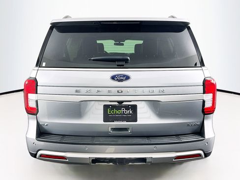 Used 2024 Ford Expedition Max XLT image 7