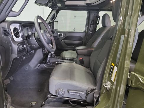 Used 2024 Jeep Wrangler Unlimited Sport AWD/4WD image 12
