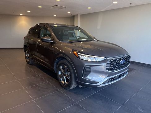 Used 2023 Ford Escape ST-Line w/ Tech Pack #1 image 4