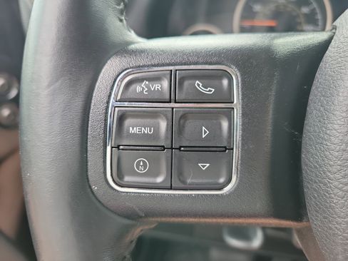 Used 2016 Jeep Wrangler Unlimited Sahara image 16