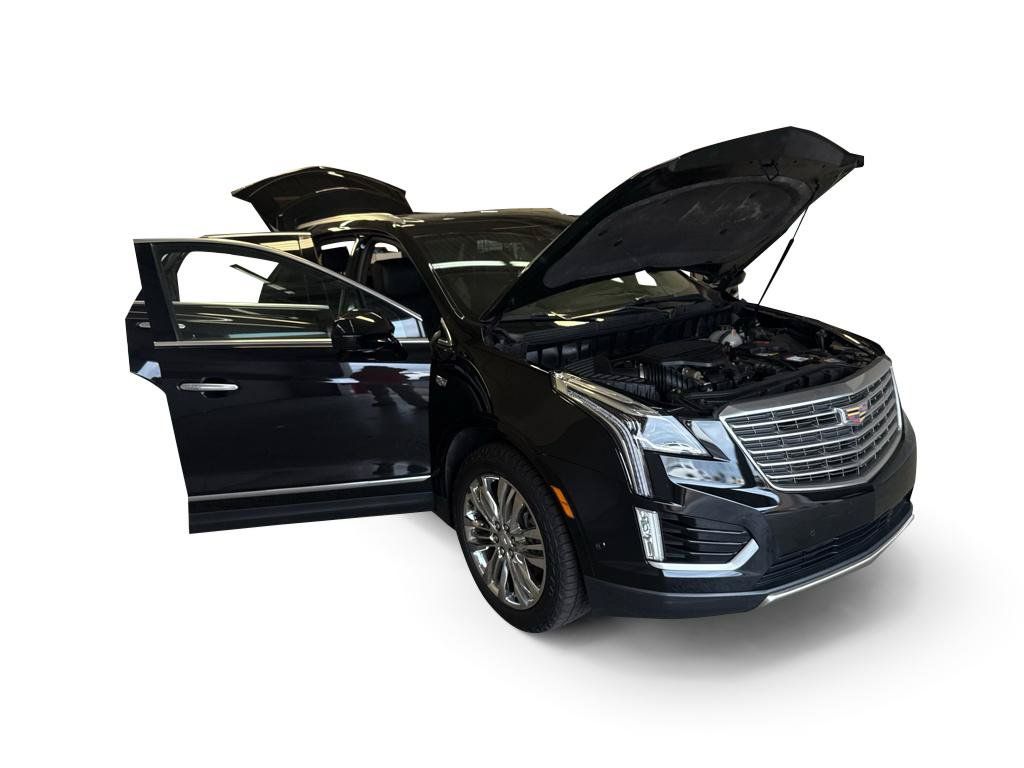 Used 2017 Cadillac XT5 Platinum w/ Driver Assist Package AWD/4WD image 9