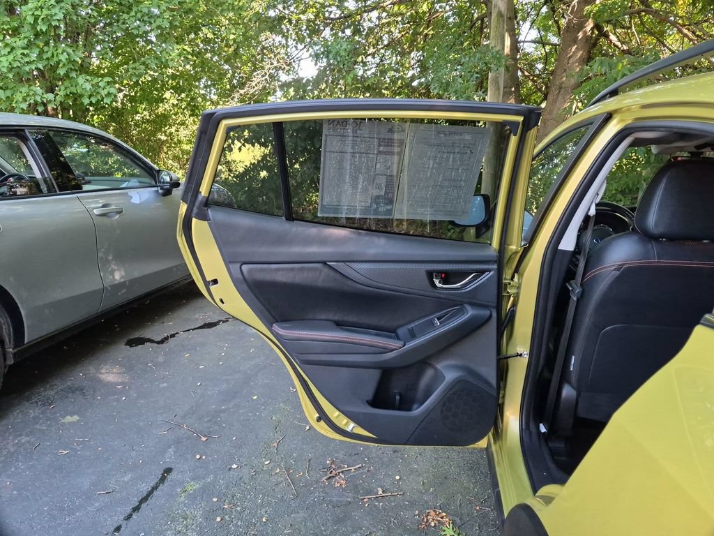 Used 2022 Subaru Crosstrek 2.5i Limited w/ Moonroof Package 2 AWD/4WD image 30