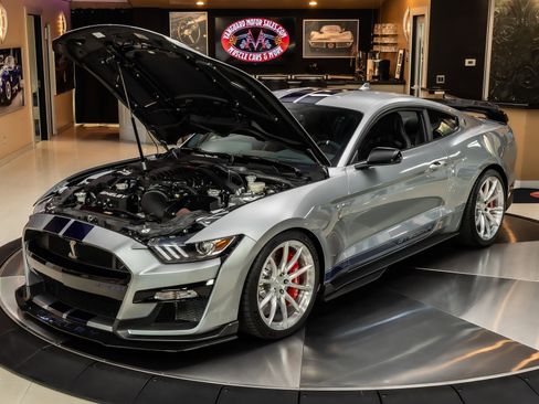 Used 2020 Ford Mustang Shelby GT500 w/ Technology Package RWD image 6