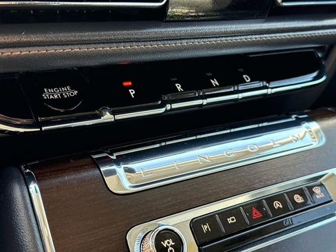 Used 2025 Lincoln Aviator Reserve image 29
