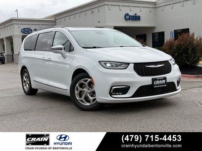Used 2022 Chrysler Pacifica Limited