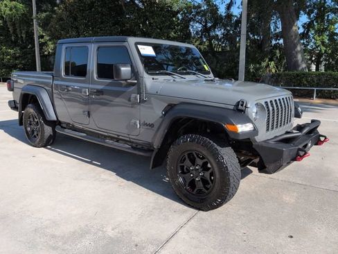Used 2020 Jeep Gladiator Sport AWD/4WD image 2