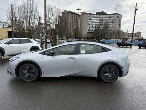 New 2026 Toyota Prius Plug-In Hybrid image 6