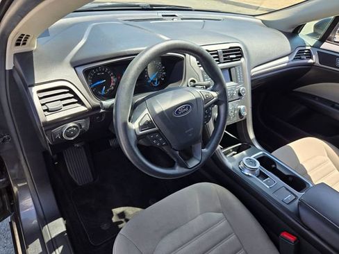 Used 2017 Ford Fusion S FWD image 8