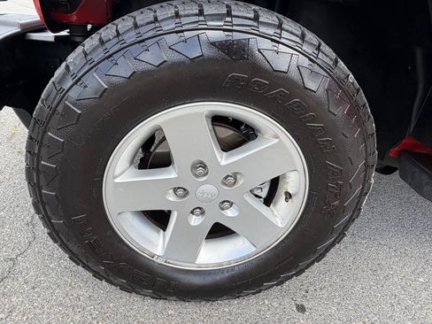 Used 2013 Jeep Wrangler Unlimited Sport AWD/4WD image 14