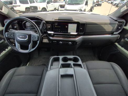 Used 2024 GMC Sierra 1500 Elevation w/ LPO, Elevation Black Package AWD/4WD image 15