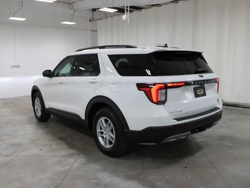 New 2026 Ford Explorer Active image 6