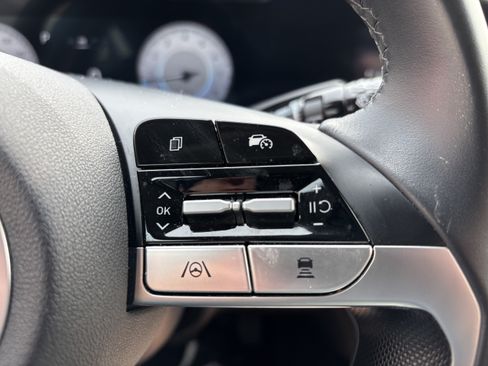 Used 2025 Hyundai Elantra SEL FWD image 20