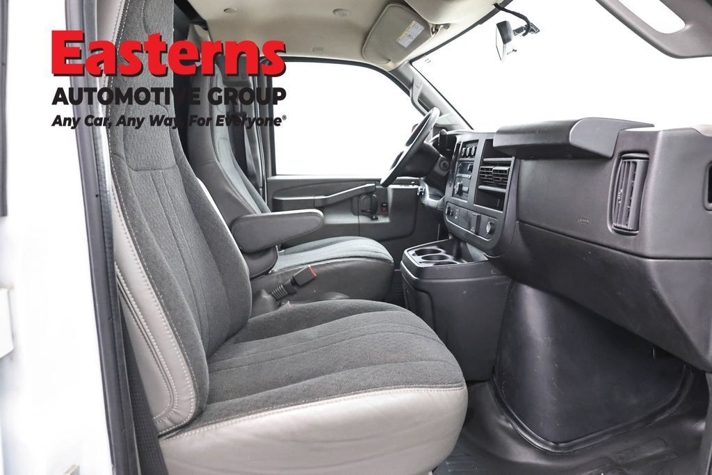 Used 2024 GMC Savana 2500 w/ Driver Convenience Package RWD image 22