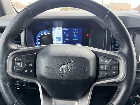 Used 2023 Ford Bronco Black Diamond image 14
