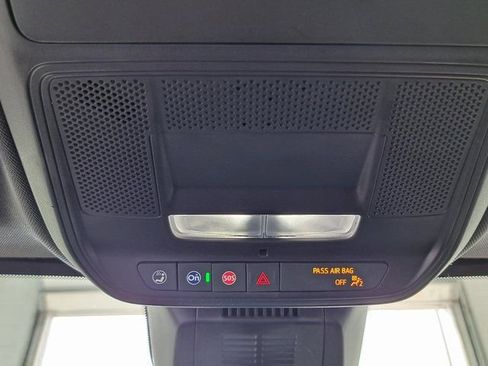 Used 2025 Chevrolet Equinox LT w/ Safety and Technology Package image 19