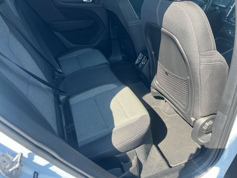 Used 2024 Volvo XC40 B5 Core AWD/4WD image 27