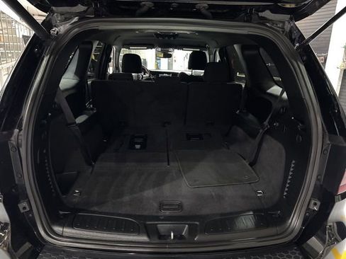 Used 2023 Dodge Durango GT image 32