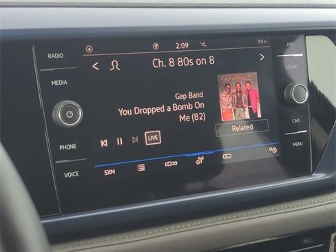 Used 2024 Volkswagen Taos SE image 17