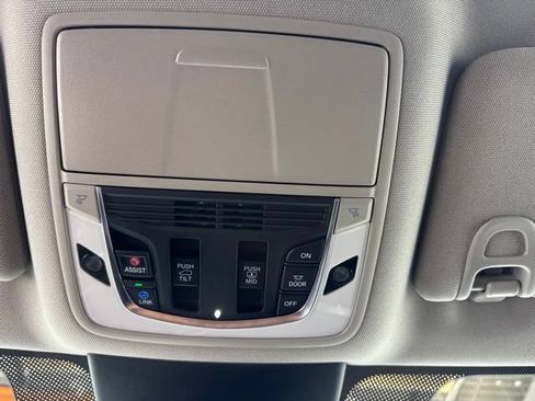 Certified 2024 Acura MDX SH-AWD image 32
