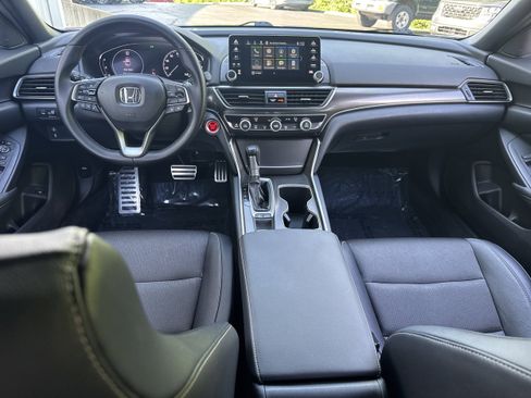 Used 2019 Honda Accord Sport image 14