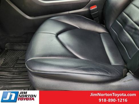 Used 2022 Toyota Highlander XLE image 23