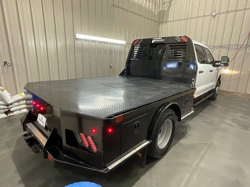 Used 2023 Ford F350 XLT AWD/4WD image 26
