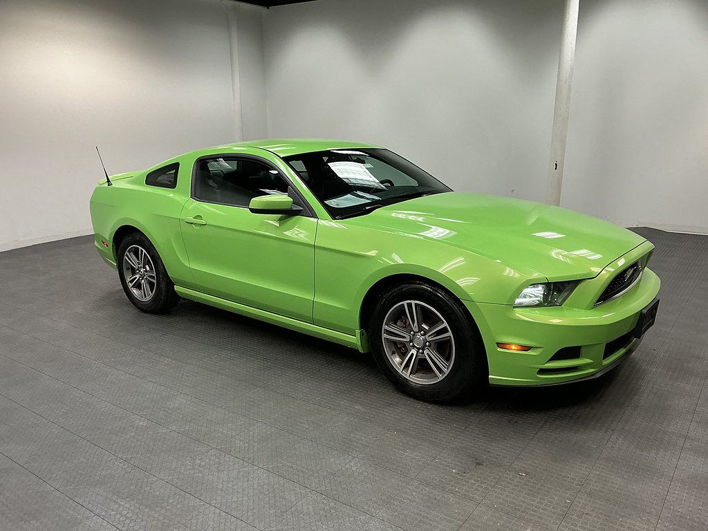 Used 2013 Ford Mustang Premium RWD image 6