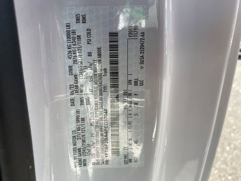 Used 2023 Ford F250 XL w/ Snow Plow/Camper Package image 30