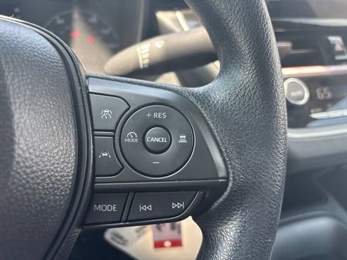 Used 2025 Toyota Corolla LE FWD image 15