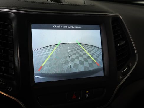 Used 2022 Jeep Cherokee Latitude Lux AWD/4WD image 6