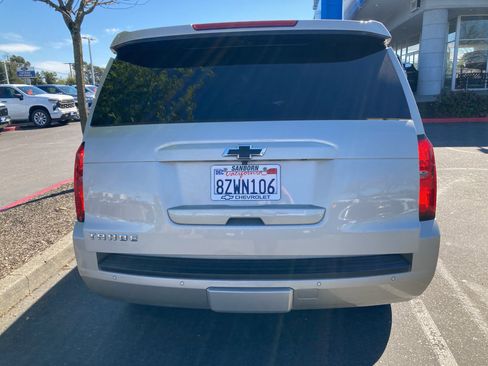 Used 2017 Chevrolet Tahoe LT w/ Luxury Package image 4