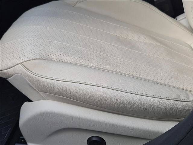 Used 2021 Mercedes-Benz E 350 Sedan image 3
