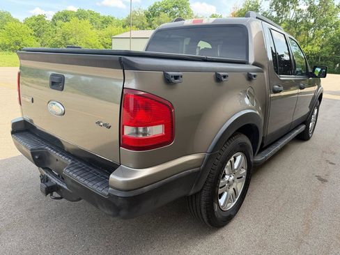 Used 2007 Ford Explorer Sport Trac XLT AWD/4WD image 5