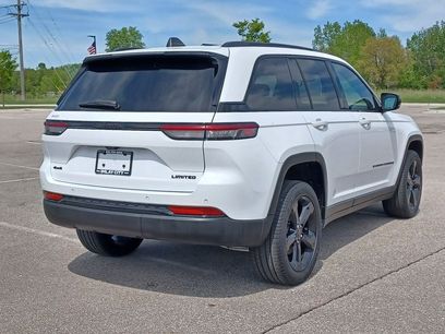 Used 2024 Jeep Grand Cherokee Limited w/ Black Appearance Package