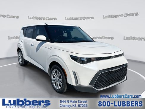 Used 2023 Kia Soul LX FWD image 1