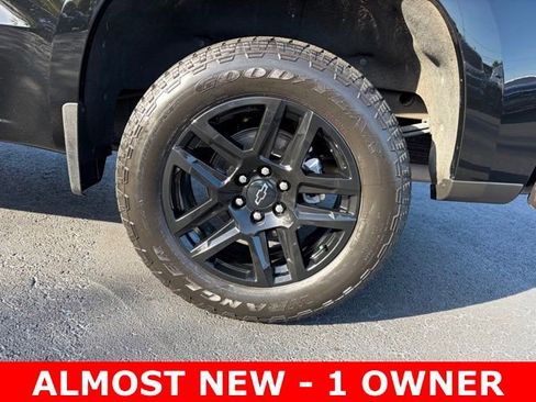 Used 2025 Chevrolet Silverado 1500 RST AWD/4WD image 10