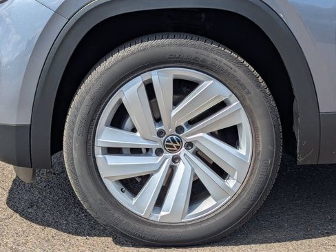 Used 2020 Volkswagen Atlas Cross Sport SE AWD/4WD image 36