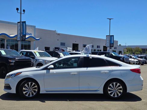 Used 2016 Hyundai Sonata Sport FWD image 4