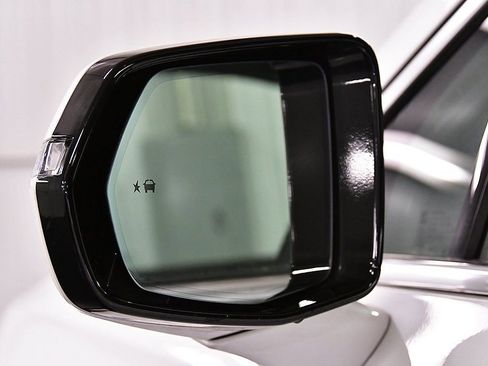 Used 2024 Cadillac XT6 Luxury w/ LPO, Floor Liner Package image 14