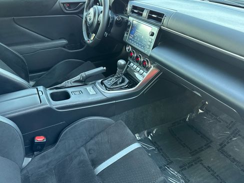 Used 2023 Toyota GR86 Premium w/ ALL Weather Mat Package (TMS) RWD image 15