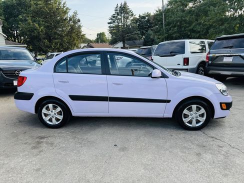 Used 2009 Kia Rio LX w/ PWR Pkg FWD image 2