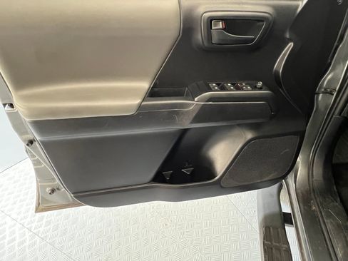 Used 2021 Toyota Tacoma SR w/ SR Convenience Package image 20