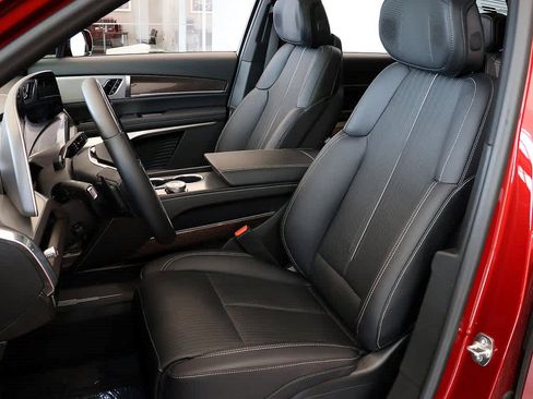 Used 2026 Cadillac Vistiq Sport w/ LPO, Floor Liner Package AWD/4WD image 12