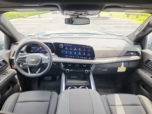 New 2026 Chevrolet Tahoe Premier w/ Sun And Tow Package AWD/4WD image 13