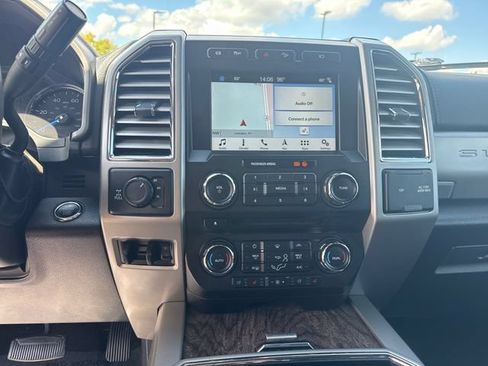 Used 2017 Ford F350 Lariat w/ Lariat Ultimate Package AWD/4WD image 18