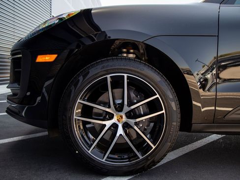 New 2026 Porsche Macan AWD/4WD image 11