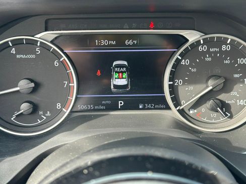 Used 2023 Nissan Rogue SV w/ SV Premium B Package image 22