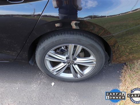 Used 2024 Volkswagen Jetta SE image 5